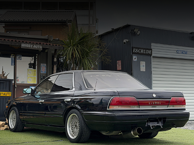 Rear exterior of 6th Gen C33 NISSAN LAUREL.