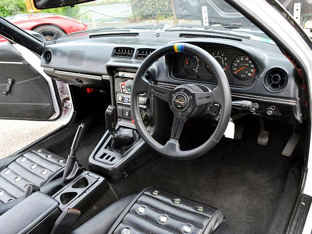 Dashboard of WORKS WIDEBODY SA22C SAVANNA RX-7.