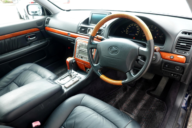 Interior of Stance JCG11 TOYOTA Progrès.