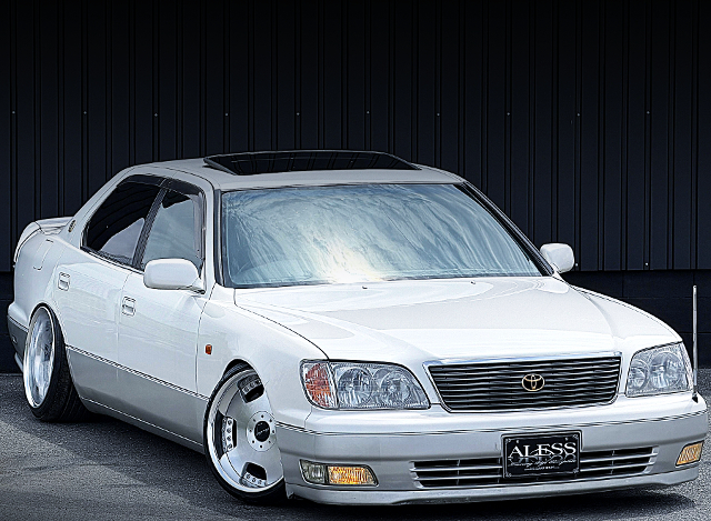 Front exterior of UCF20 Toyota Celsior 4.0 A-spec eR version.