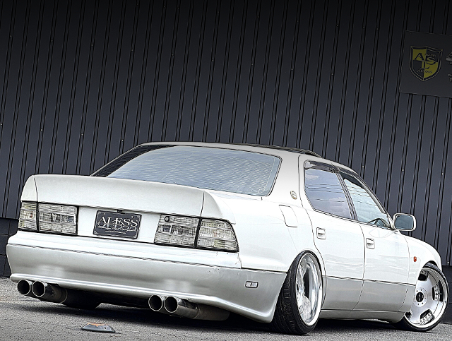 Rear exterior of UCF20 Toyota Celsior 4.0 A-spec eR version.