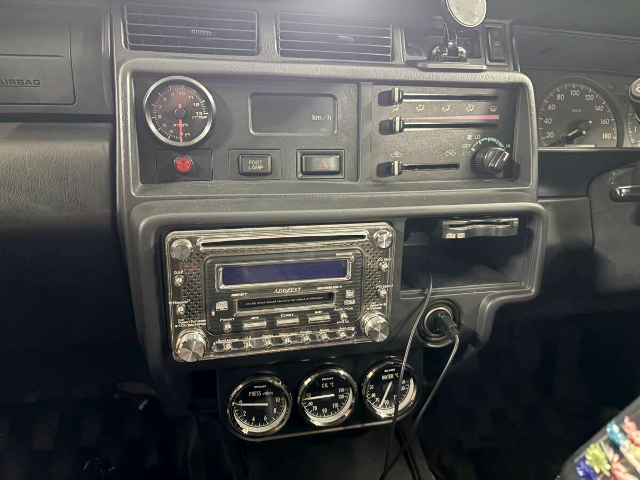 Gauges of SXS13Y TOYOTA COMFORT.