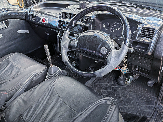 Dashboard of HELLO SPECIAL WIDEBODY HIJET TRUCK.