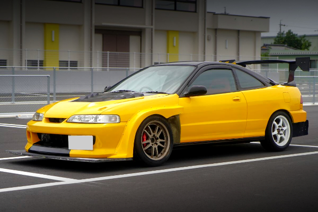 Front Side exterior of DC2 INTEGRA TYPE-R.