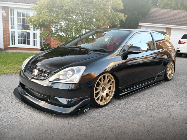 Front exterior of EP3 HONDA CIVIC TYPE-R.