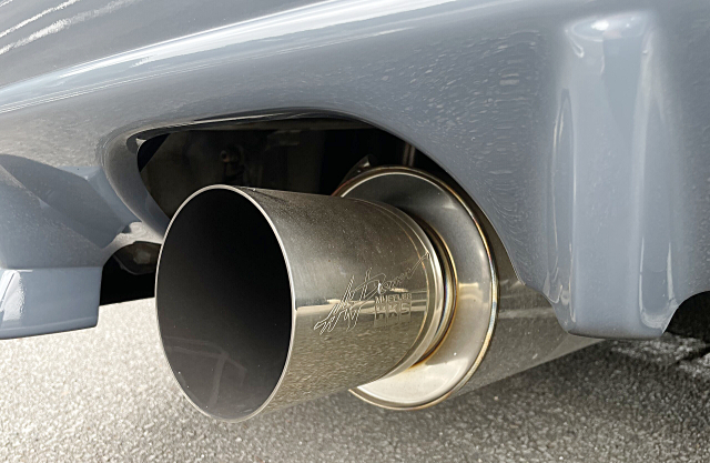 Aftermarket exhaust muffler of URAS WIDEBODY ER34 SKYLINE 2-DOOR.