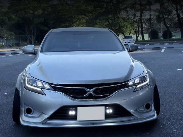 Headlight of WIDEBODY GRX130 MARK X 250G RELAX SELECTION.