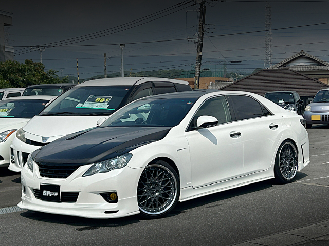 Front exterior of GRX133 TOYOTA MARK X 350S.