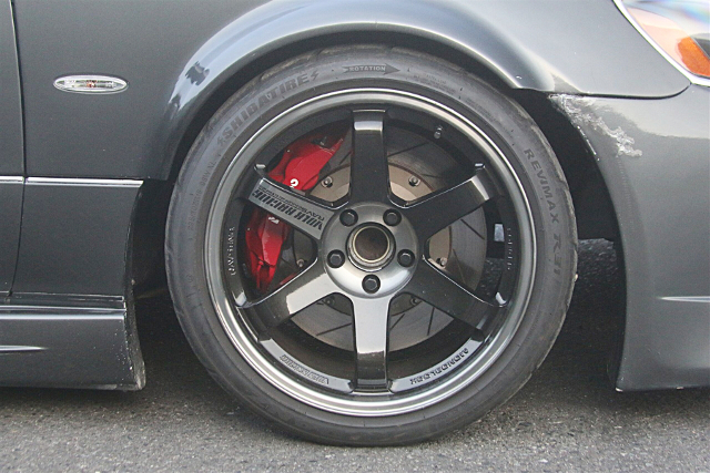 Rim and Caliper of LEXUS GS faced JZS160 ARISTO.