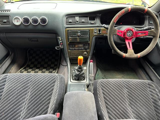 Dashboard of KAZAMA WIDBODY JZX100 CHASER TOURER-V.