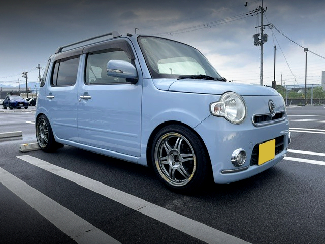 Front exterior of L675S MIRA COCOA PLUS X.