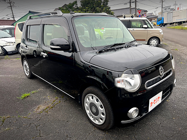 Front exterior of L675S MIRA COCOA PLUS X.