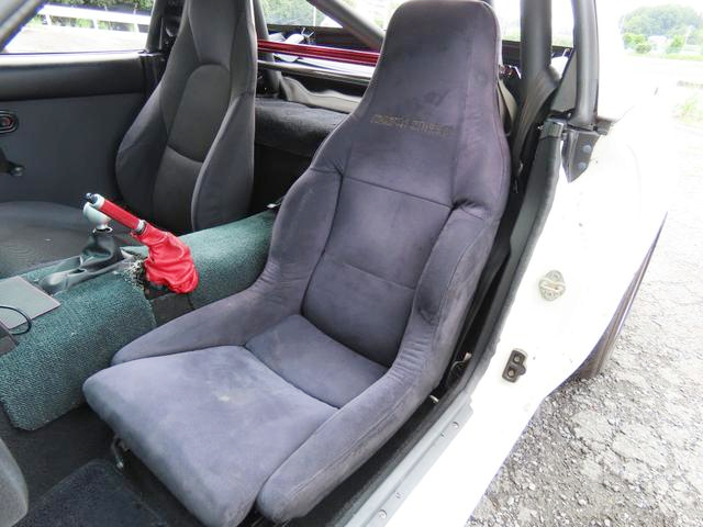 Seats of NA8C ROADSTER.