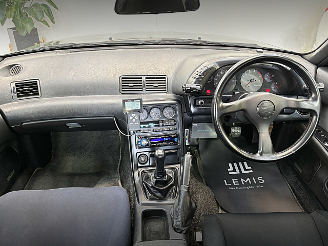 Dashboard of R32 SKYLINE GT-R.
