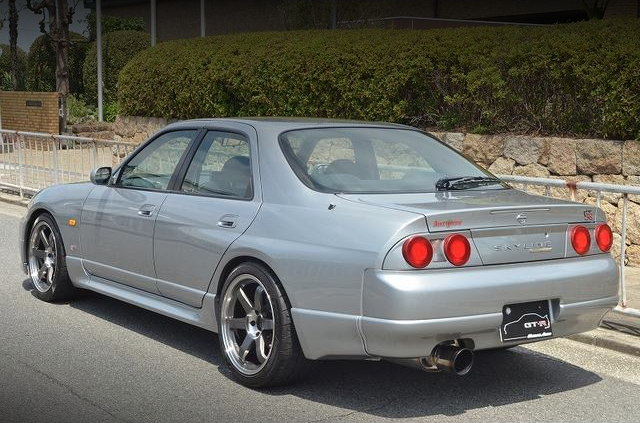 Rear exterior of R33 Skyline 4-door GT-R AUTECH Version 40th Anniversary.