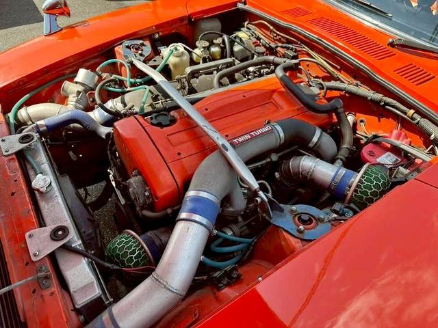 RB26 TWIN TURBO ENGINE.