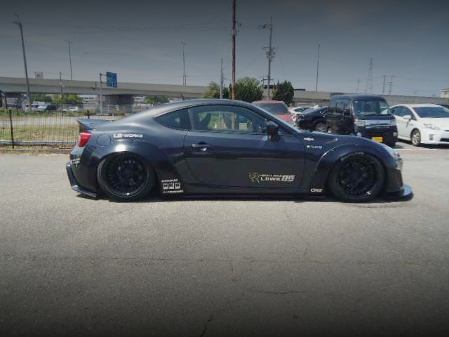 Side exterior of LB-WORKS WIDEBODY ZN6 TOYOTA 86GT.