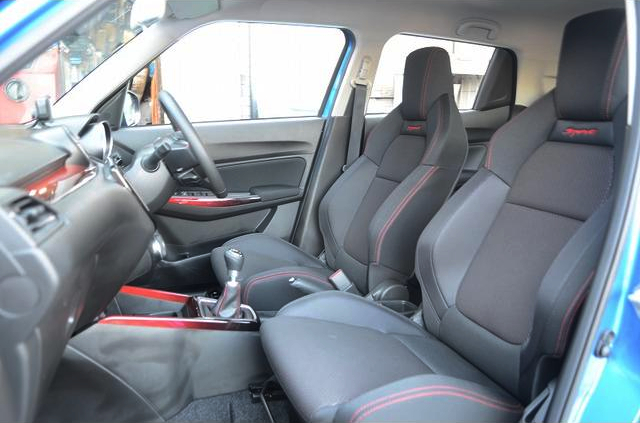 Seats of ZC33S SUZUKI SWIFT SPORT.