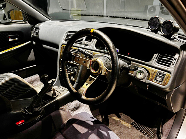 Dashboard of X100 TOYOTA CHASER.