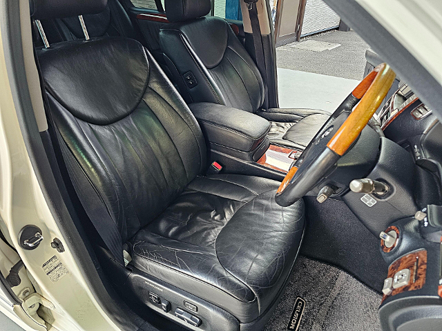Seats of JDM VIP modified UCF30 CELSIOR 4.3 eR SPECIFICATION.