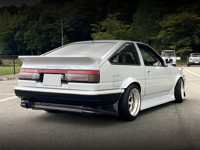 Rear exterior of AE86 SPRINTER TRUENO GT-APEX.