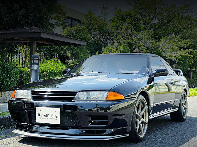 Front exterior of BNR32 SKYLINE GT-R.