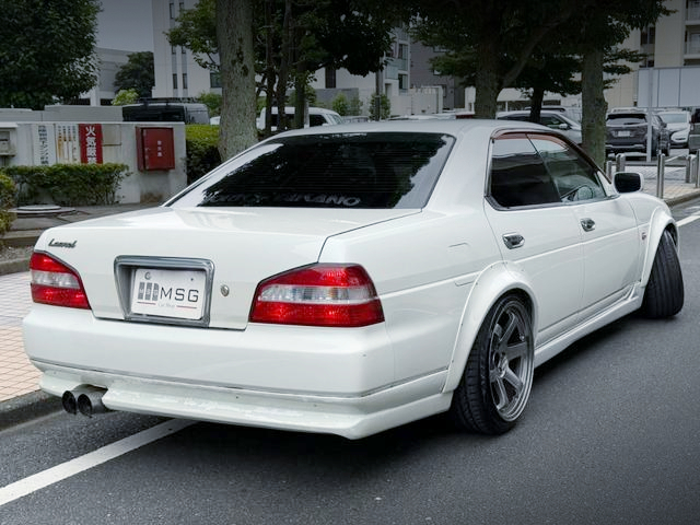 Rear exterior of C35 LAUREL 25 CLUB S TYPE-X.