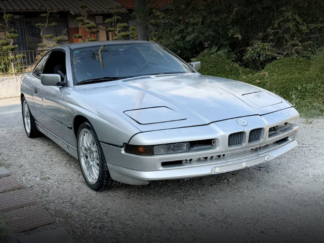 Front exterior of E31 BMW 850i.