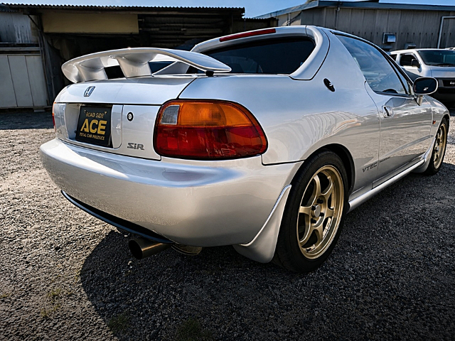 Rear exterior of EG2 CR-X DELSOL SiR.