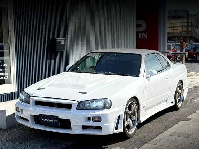 Front exterior of ER34 SKYLINE 2-DOOR 25GT TURBO.