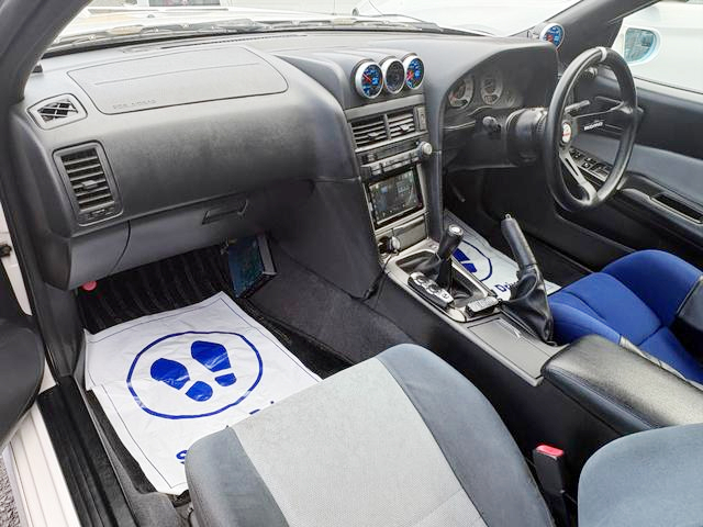 Interior of ER34 SKYLINE 2-DOOR 25GT TURBO.