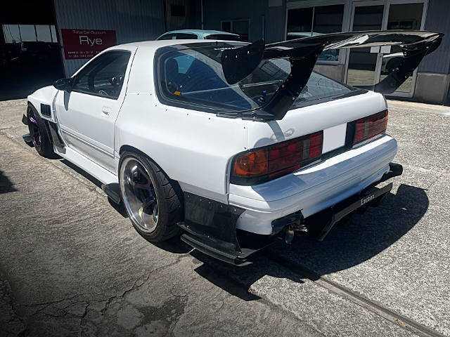 Rear exterior of WIDEBODY FC3S RX-7 GT-R.