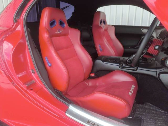 Seats of RE-AMEMIYA AC037 BODY FD3S RX-7 TYPE-R.