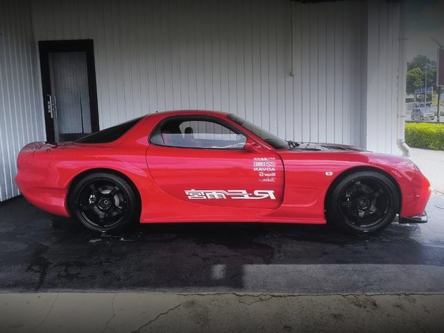 Side exterior of RE-AMEMIYA AC037 BODY FD3S RX-7 TYPE-R.