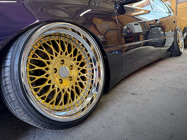 Side exterior of JZS147 ARISTO 3.0V of AT.