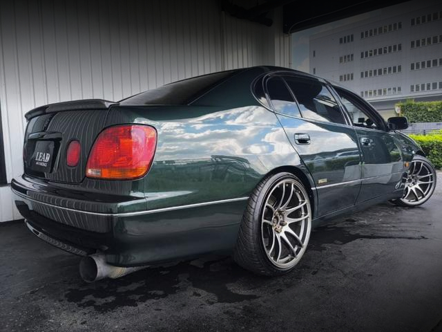 Rear exterior of JZS161 ARISTO V300 VERTEX EDITION.