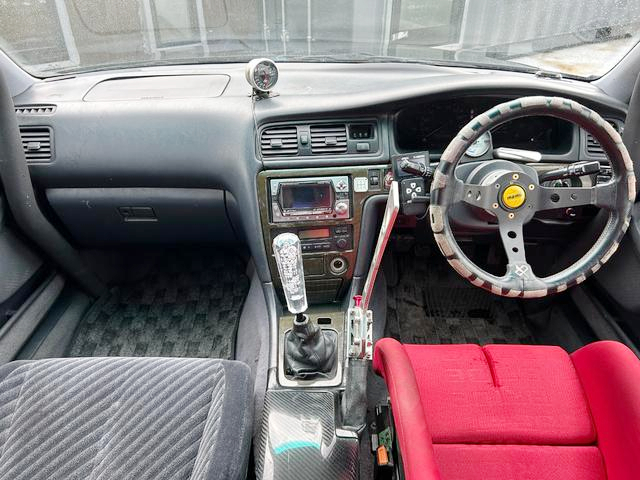Dashboard of JZX100 CHASER TOURER-V.