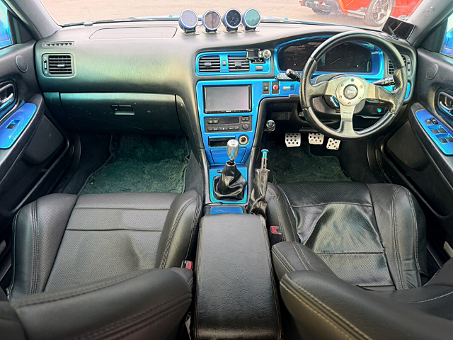 Interior of WIDEBODY and BLUE Paint JZX100 MARK II TOURER-V.