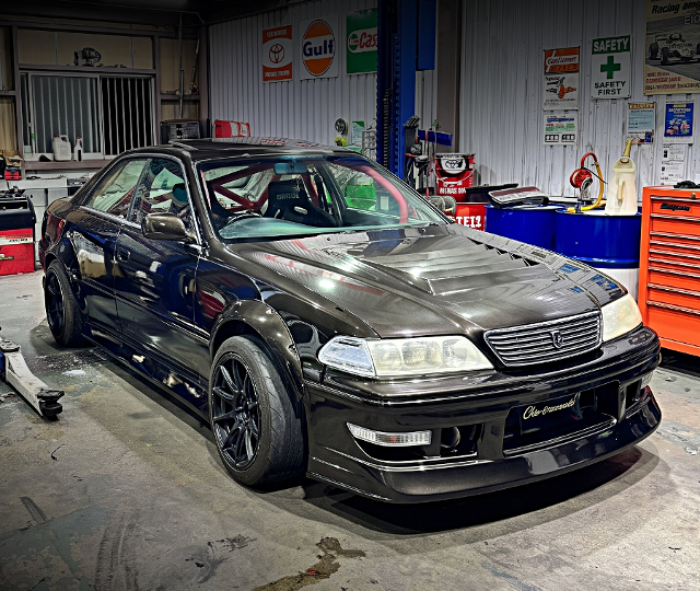 Front exterior of WIDEBODY JZX100 MARK II TOURER-V.