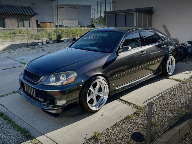 Front exterior of JZX110 MARK II iR-V.