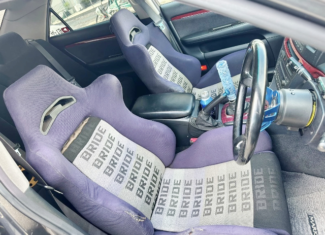Front Seats of JZX110 MARK II iR-V.