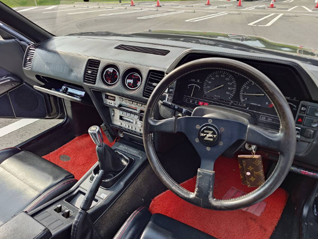 Dashboard of PZ31 FAIRLADY Z 200ZR-II.
