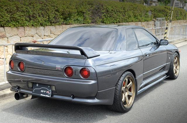 Rear exterior of R32 SKYLINE GT-R.