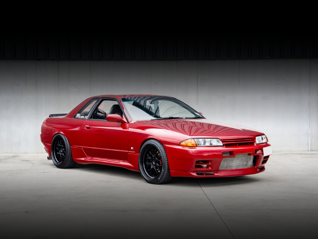 Front exterior of R32 SKYLINE 2-DOOR.