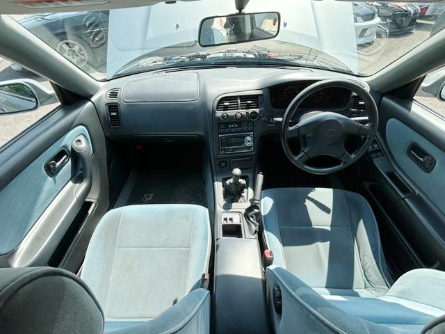 Interior of R33 SKYLINE 4-DOOR GTS.
