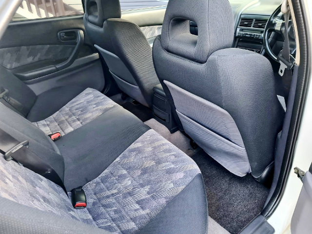Seats of R34 SKYLINE 4-DOOR GT.