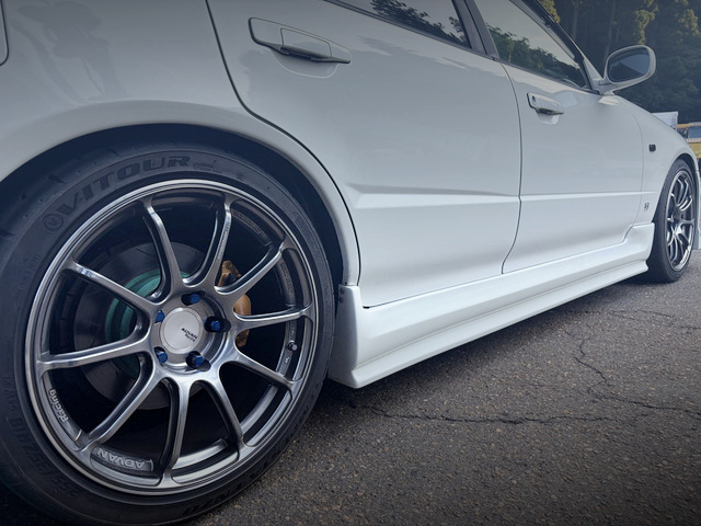 Rear Rim of ER34 SKYLINE 4-DOOR 25GT.