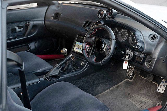 Interior of R32 SKYLINE 2-DOOR GTS-t TYPE-M.