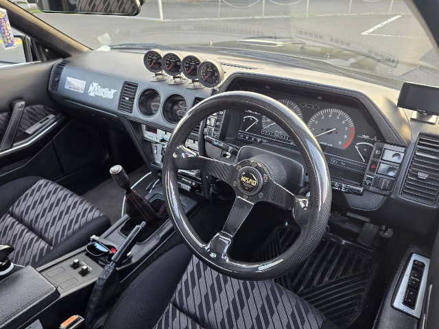 Dashboard of PGZ31 FAIRLADY Z 200ZR.