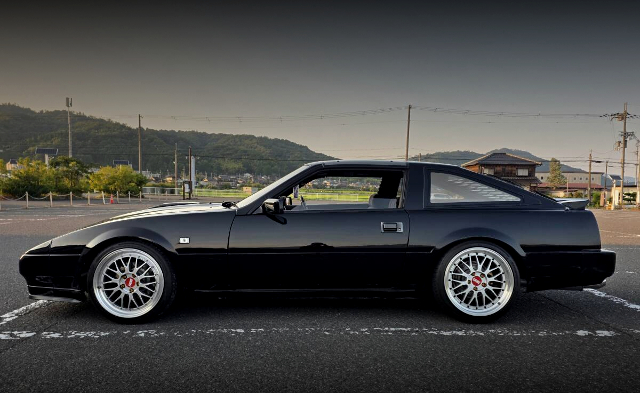 Left-Side exterior of PGZ31 FAIRLADY Z 200ZR.
